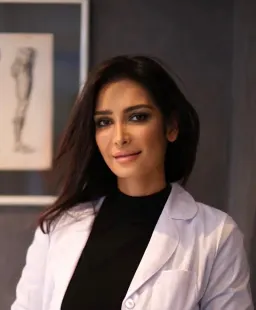 Dr. Arezou Naderi, DC