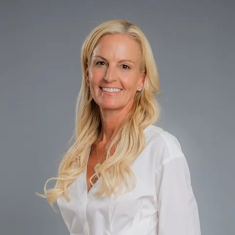 Dr. Nicole Anderson